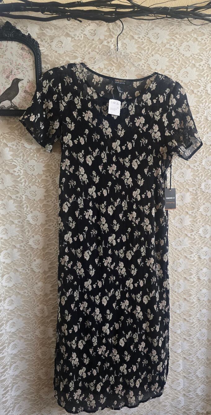 Forever 21 crinkle plissé midi dress - grunge - 90s - whimsigoth - dark academia